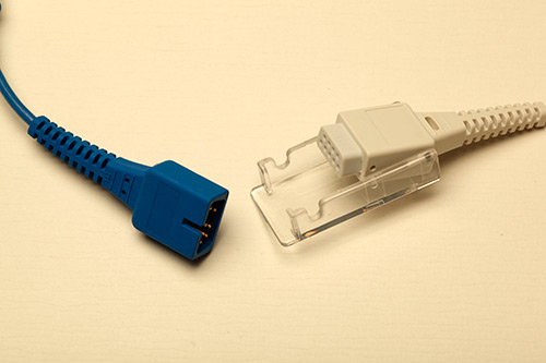 Extension cable for saturation sensors